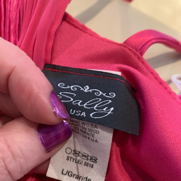 Sally ‘s pink chiffon dress. Size Large - Picture 4 of 10